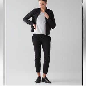 Lululemon On The Fly Pant *Woven 28" Black Size 2